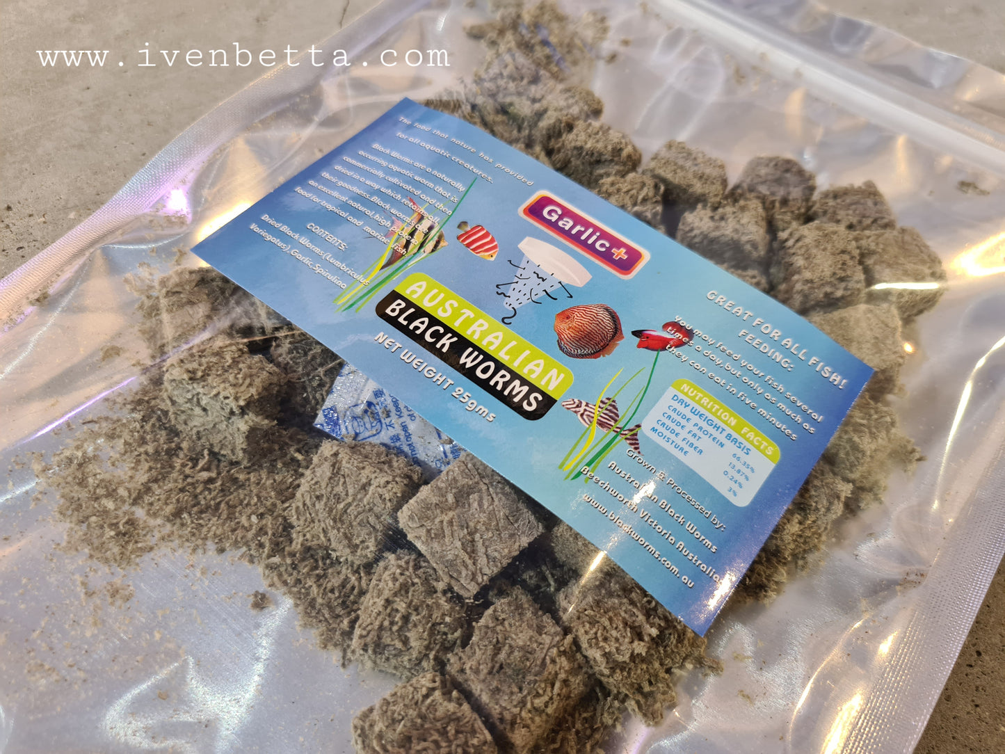 Australian Black Worms - Garlic+ (Cube)