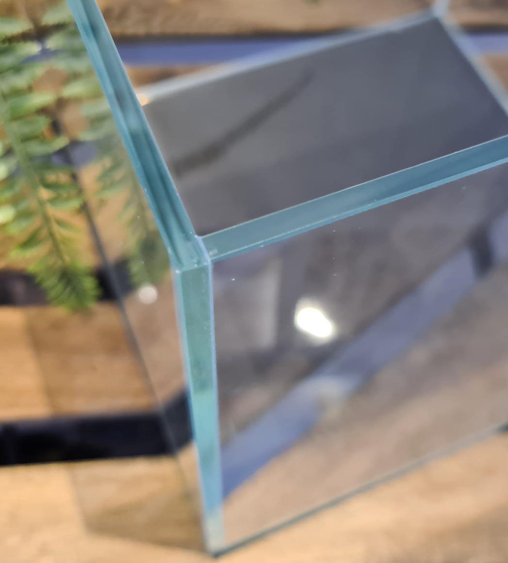 IB AQ - Glass Tank Series