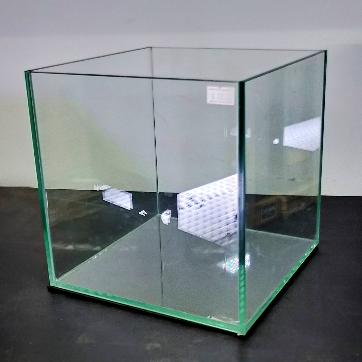 IB AQ - Glass Tank Series